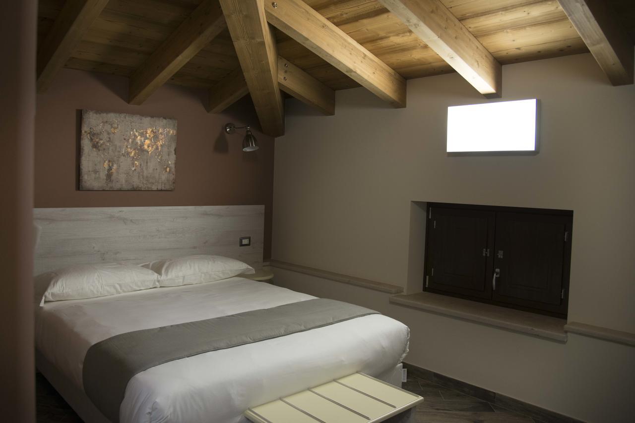 La Tenuta Di Trimalcione Pofi Exterior photo